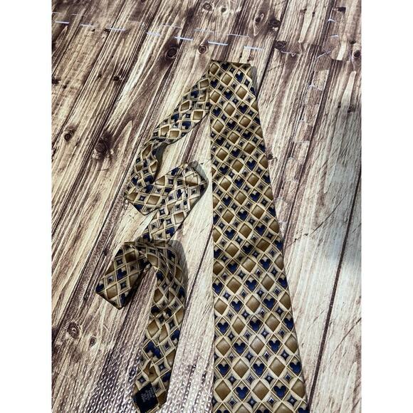 Vintage Disney World Mickey Mouse Mens Tie Silk - Picture 5 of 9